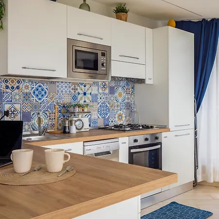 Villa Lotos - De Vivo Realty *