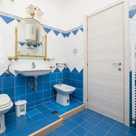 Villa Lotos - De Vivo Realty *
