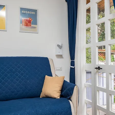 Villa Lotos - De Vivo Realty *